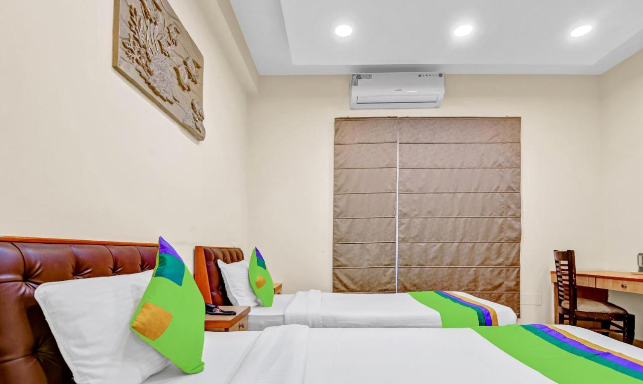 Treebo Sai Village Gold Souk - Sec 43 Gurgaon Zewnętrze zdjęcie