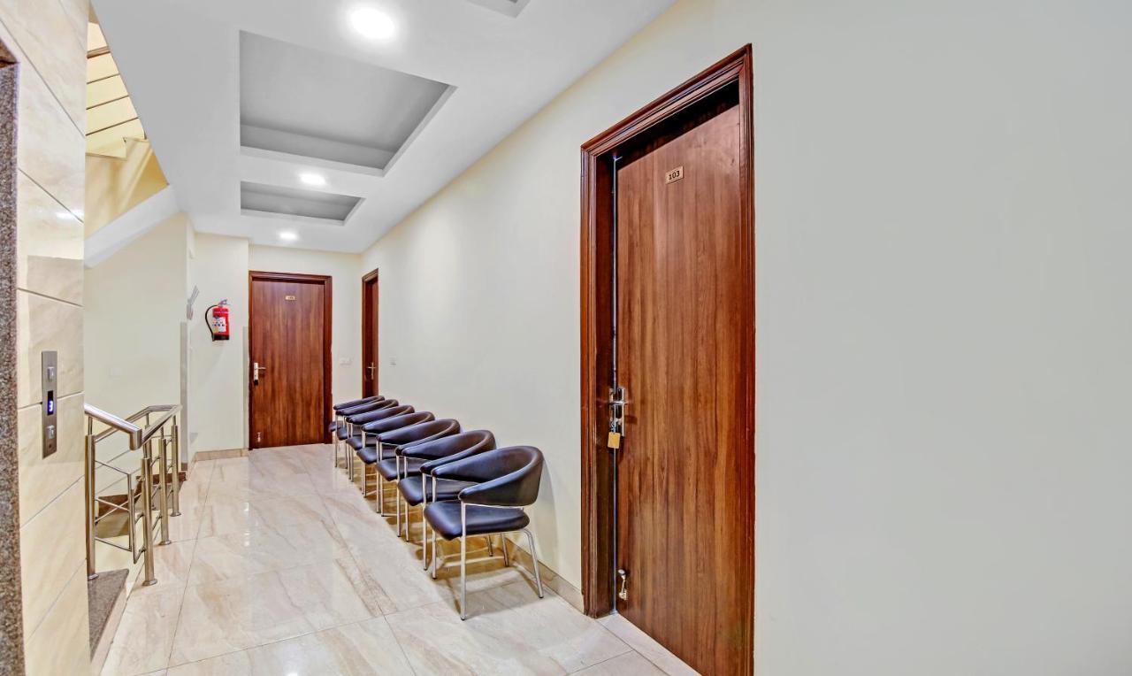 Treebo Sai Village Gold Souk - Sec 43 Gurgaon Zewnętrze zdjęcie