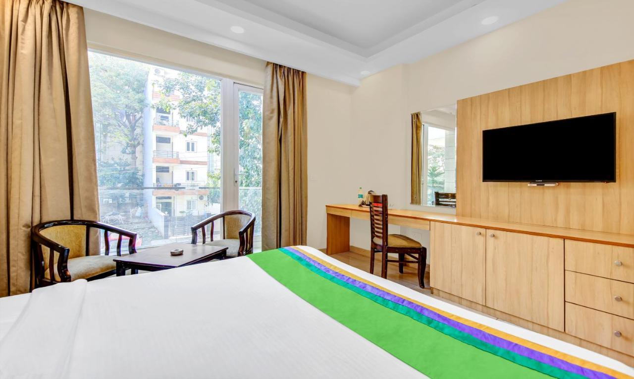Treebo Sai Village Gold Souk - Sec 43 Gurgaon Zewnętrze zdjęcie
