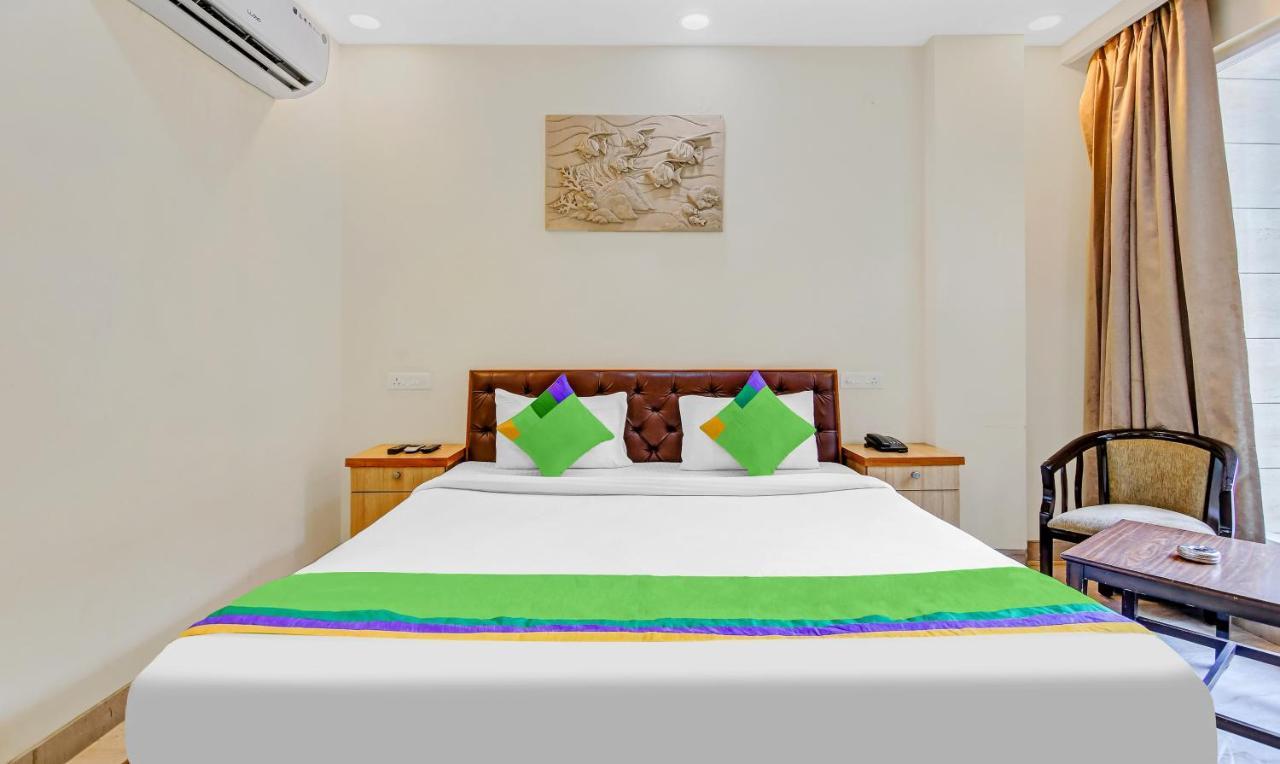 Treebo Sai Village Gold Souk - Sec 43 Gurgaon Zewnętrze zdjęcie