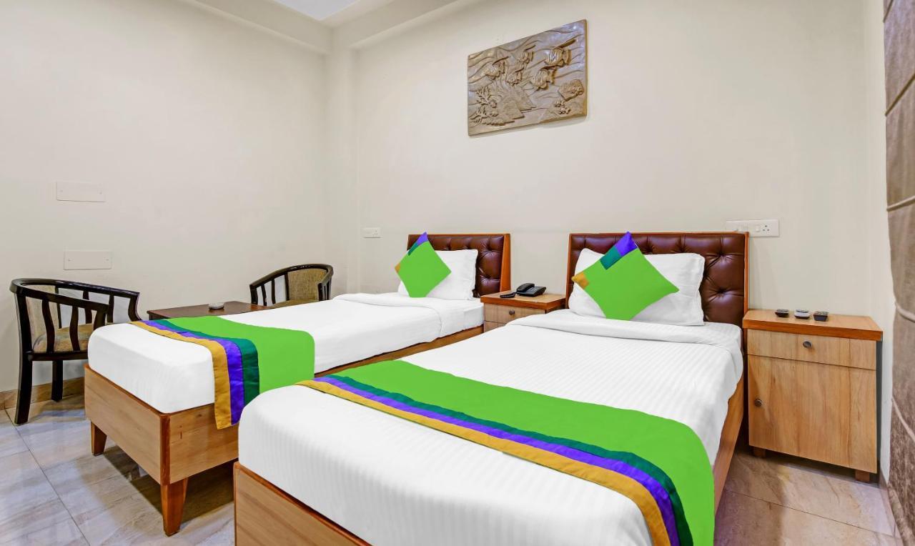 Treebo Sai Village Gold Souk - Sec 43 Gurgaon Zewnętrze zdjęcie