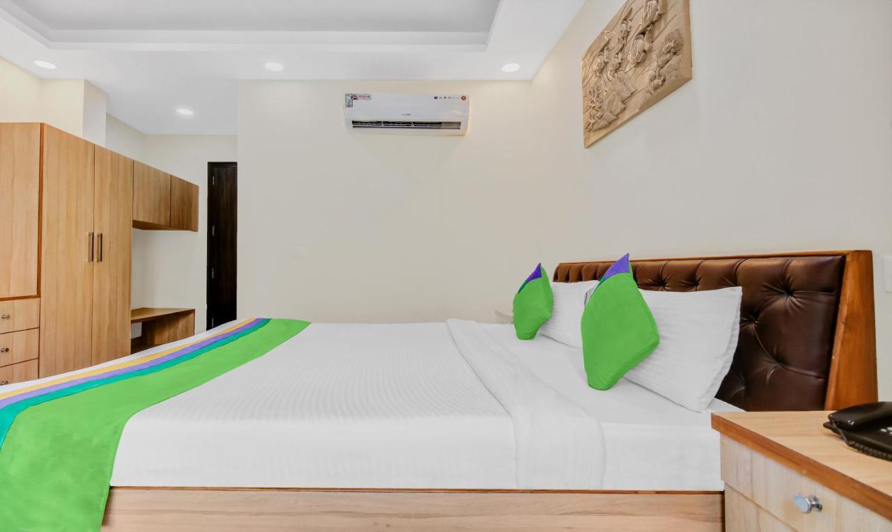 Treebo Sai Village Gold Souk - Sec 43 Gurgaon Zewnętrze zdjęcie